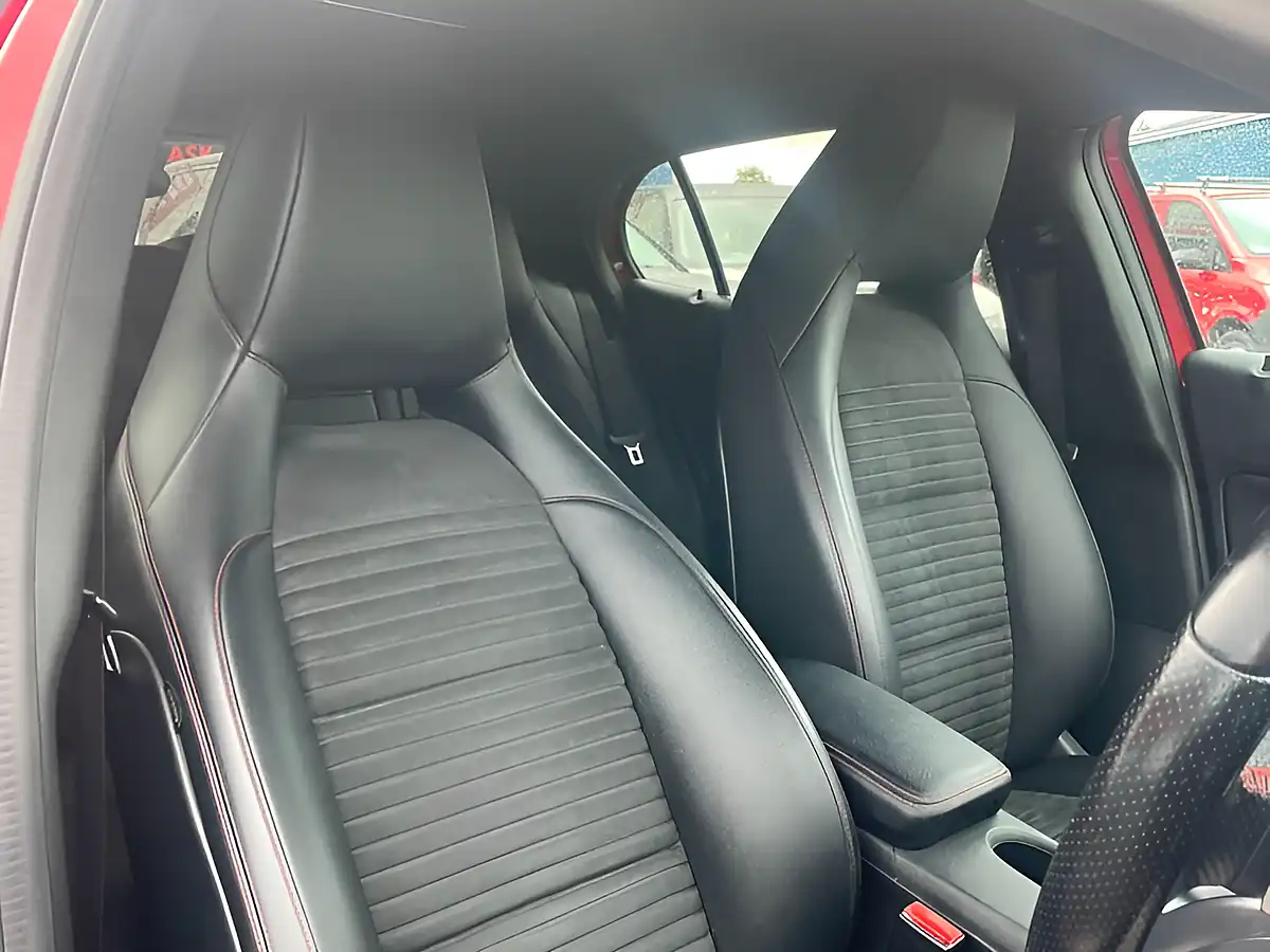 Used 2017 Mercedes-Benz Gla AMG Line (premium) Red - Interior and Exterior details 11