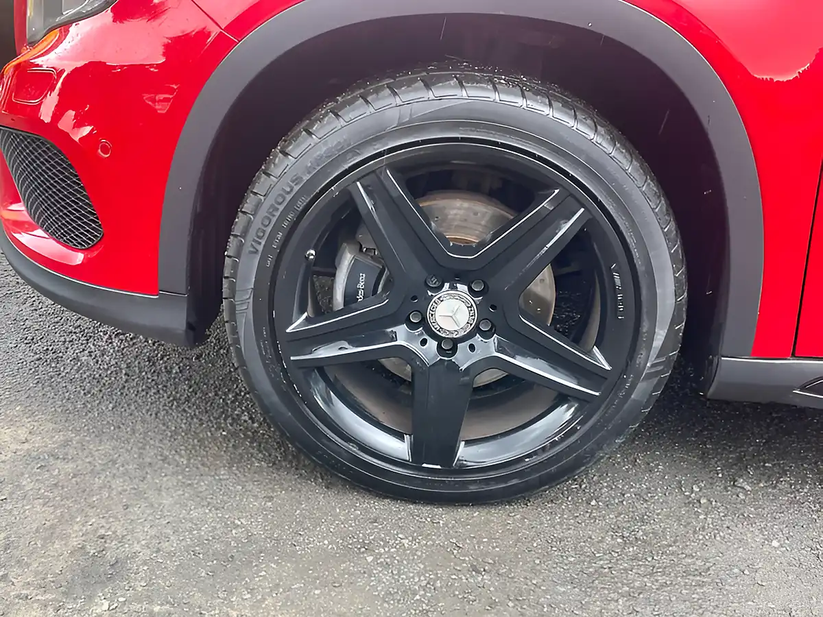 Used 2017 Mercedes-Benz Gla AMG Line (premium) Red - Interior and Exterior details 3