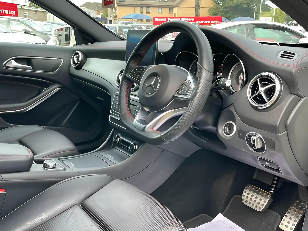 Used 2017 Mercedes-Benz Gla AMG Line (premium) White - Interior and Exterior details 11