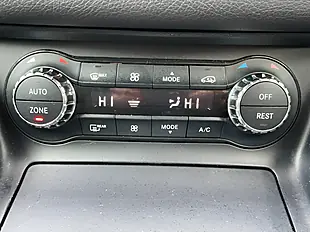 Used 2017 Mercedes-Benz Gla AMG Line (premium) White - Interior and Exterior details 17