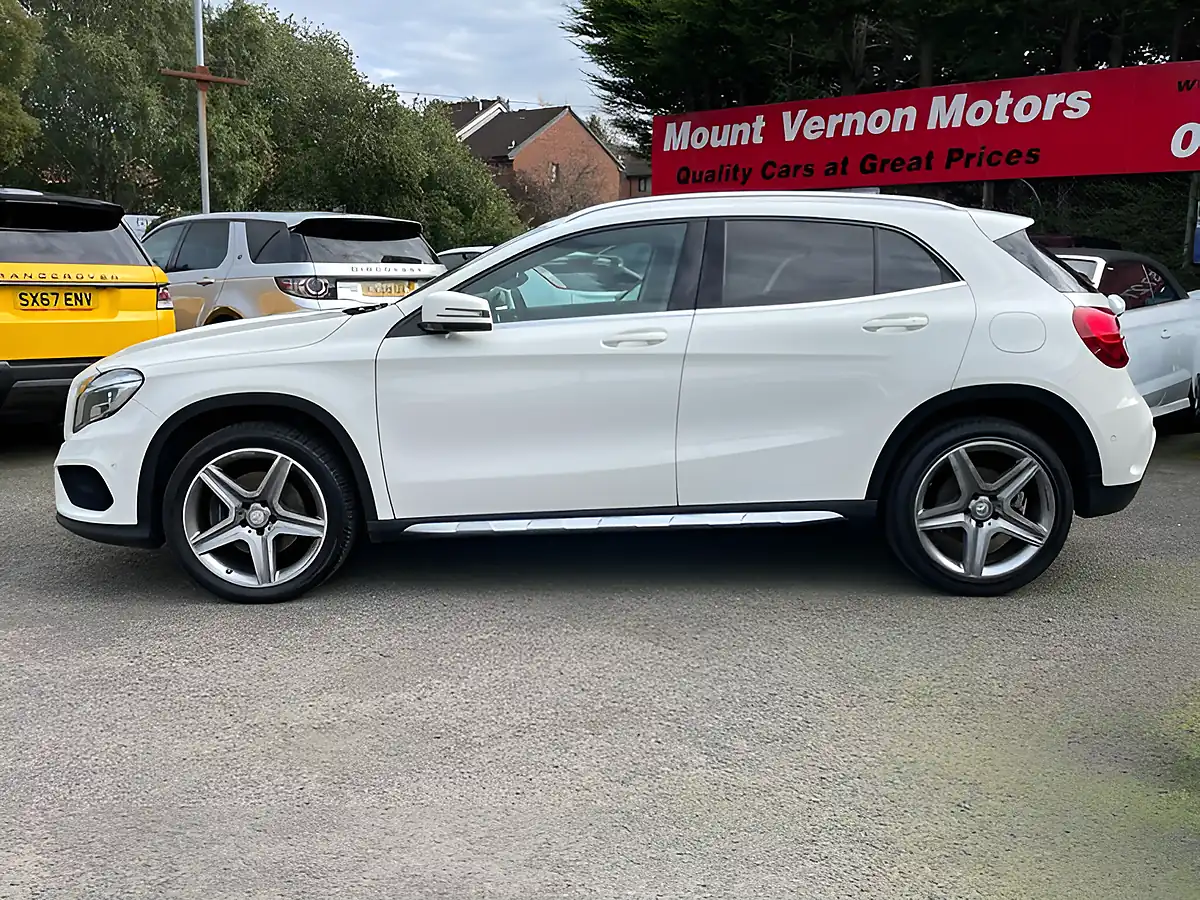 Used 2017 Mercedes-Benz Gla AMG Line (premium) White - Interior and Exterior details 6