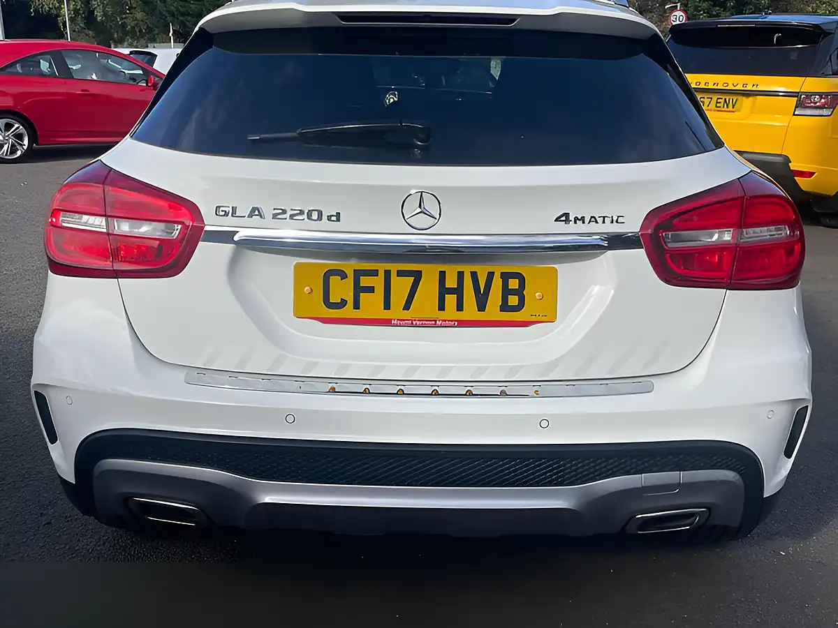 Used 2017 Mercedes-Benz Gla AMG Line (premium) White - Interior and Exterior details 8