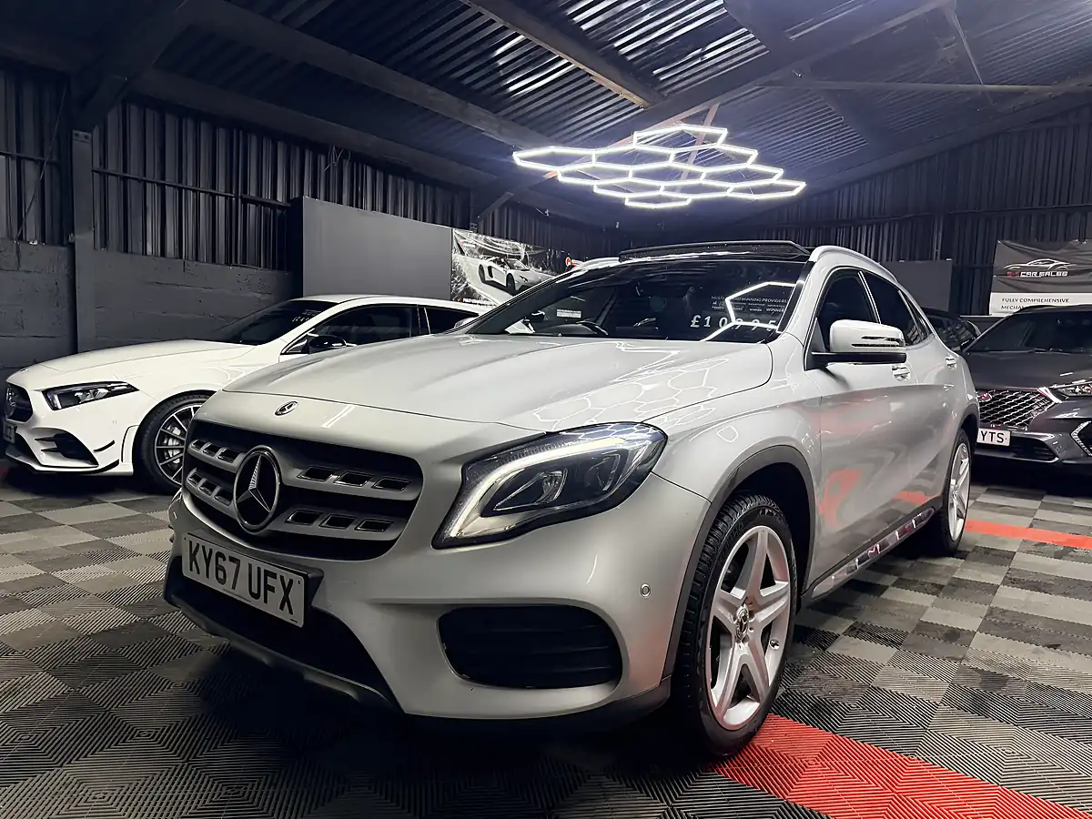 Used 2017 Mercedes-Benz Gla AMG Line Silver - Interior and Exterior details 4