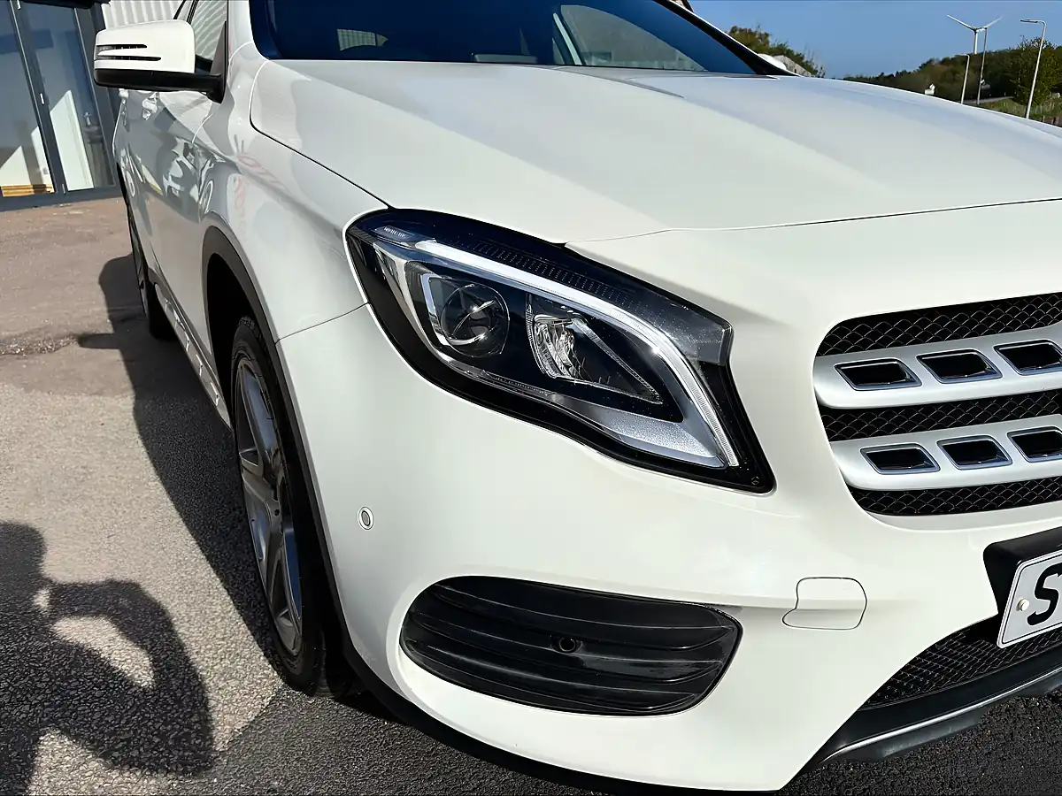 Used 2017 Mercedes-Benz Gla AMG Line White - Interior and Exterior details 11