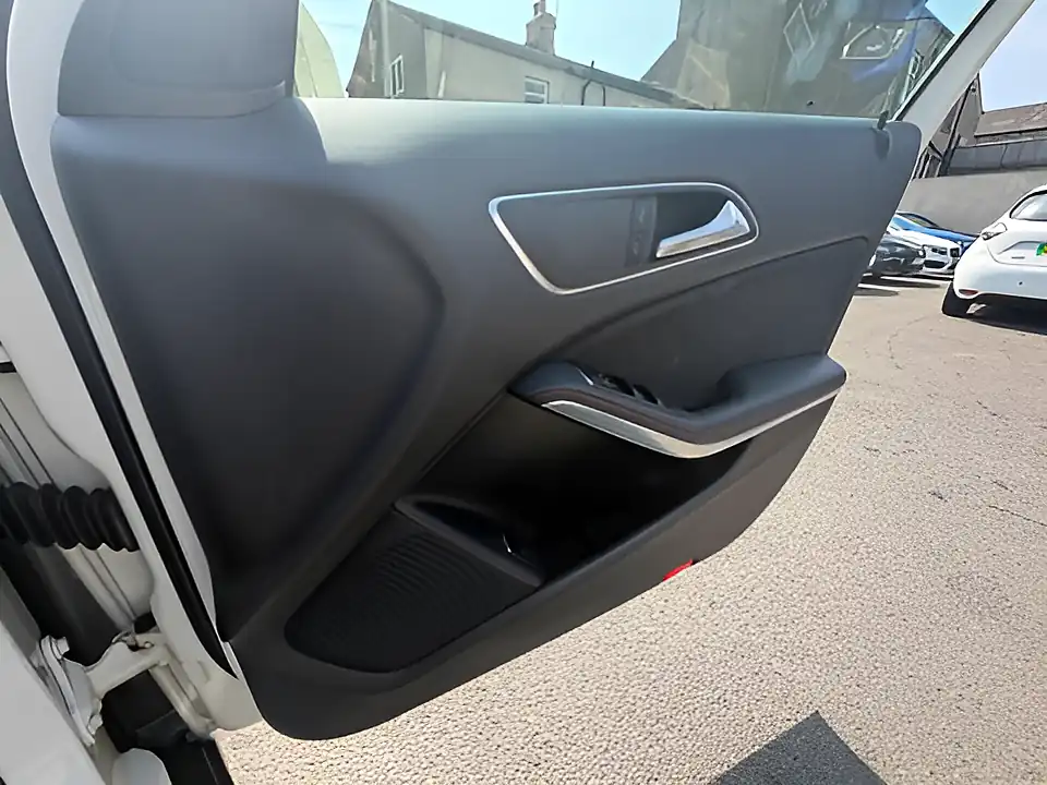 Used 2017 Mercedes-Benz Gla AMG Line White - Interior and Exterior details 11