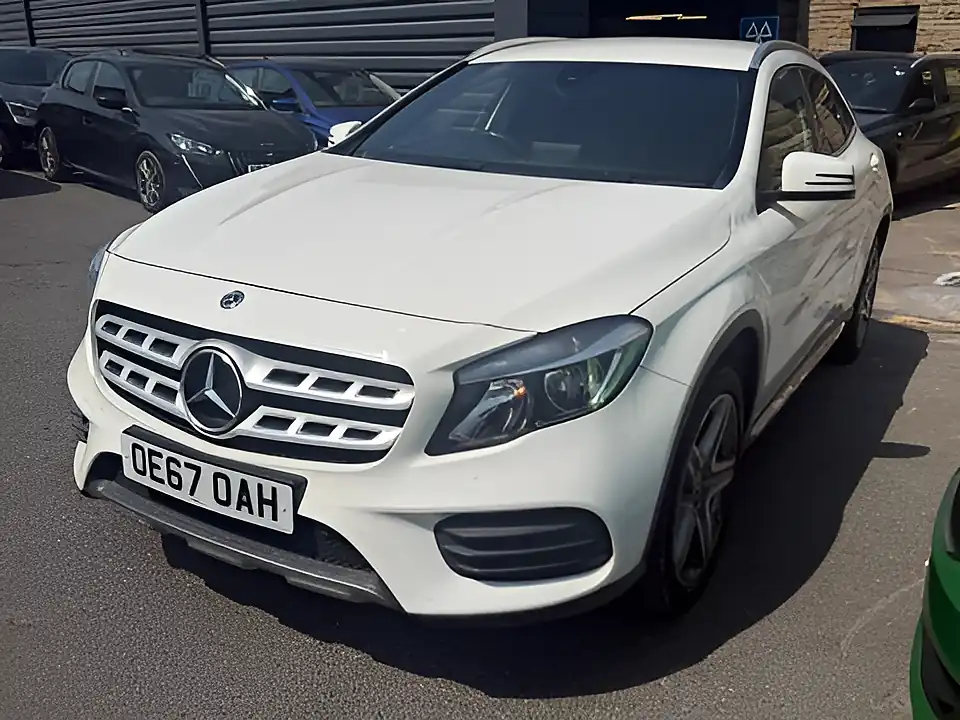 Used 2017 Mercedes-Benz Gla AMG Line White - Interior and Exterior details 3
