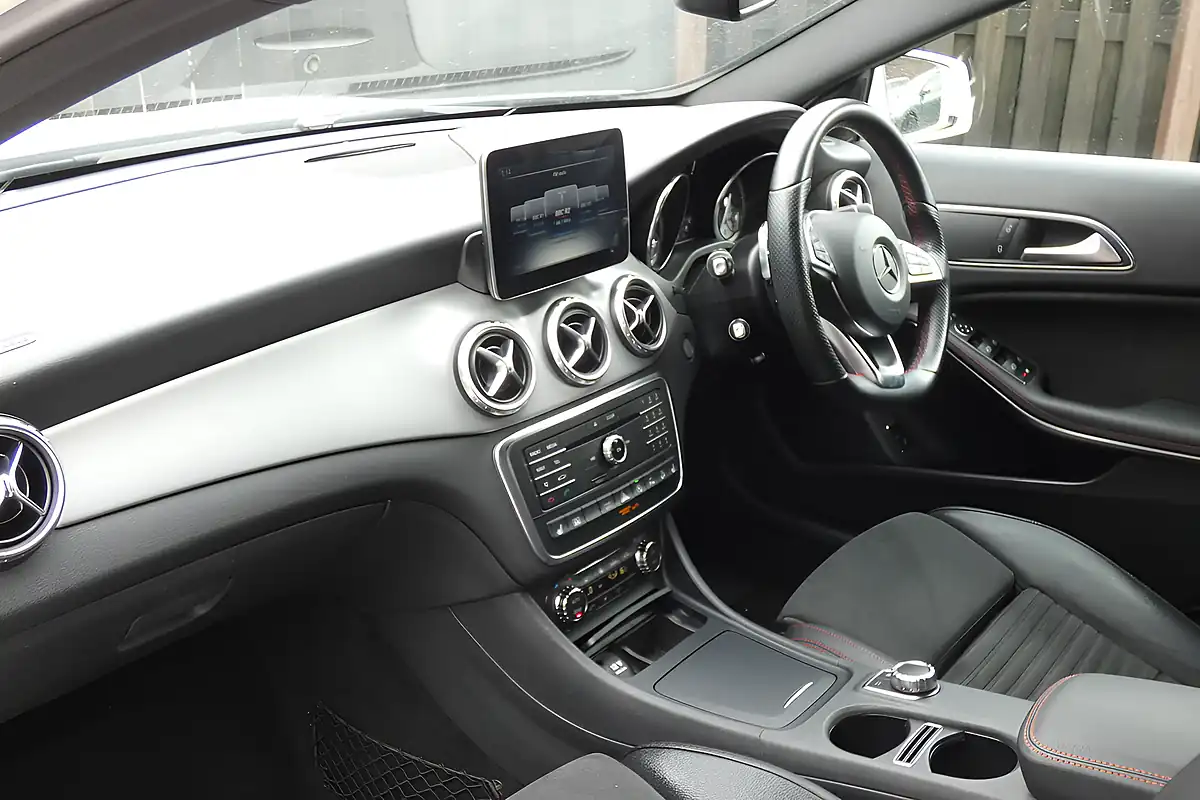 Used 2017 Mercedes-Benz Gla AMG Line White - Interior and Exterior details 12