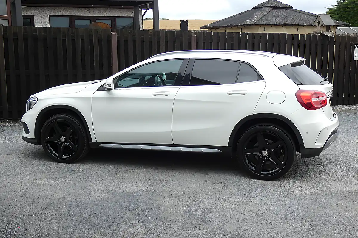 Used 2017 Mercedes-Benz Gla AMG Line White - Interior and Exterior details 5