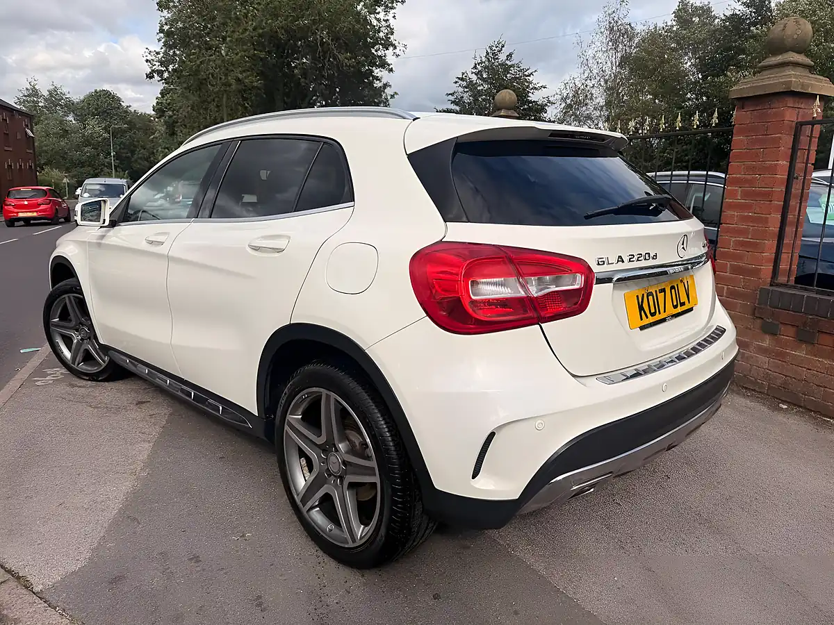 Used 2017 Mercedes-Benz Gla AMG Line White - Interior and Exterior details 9