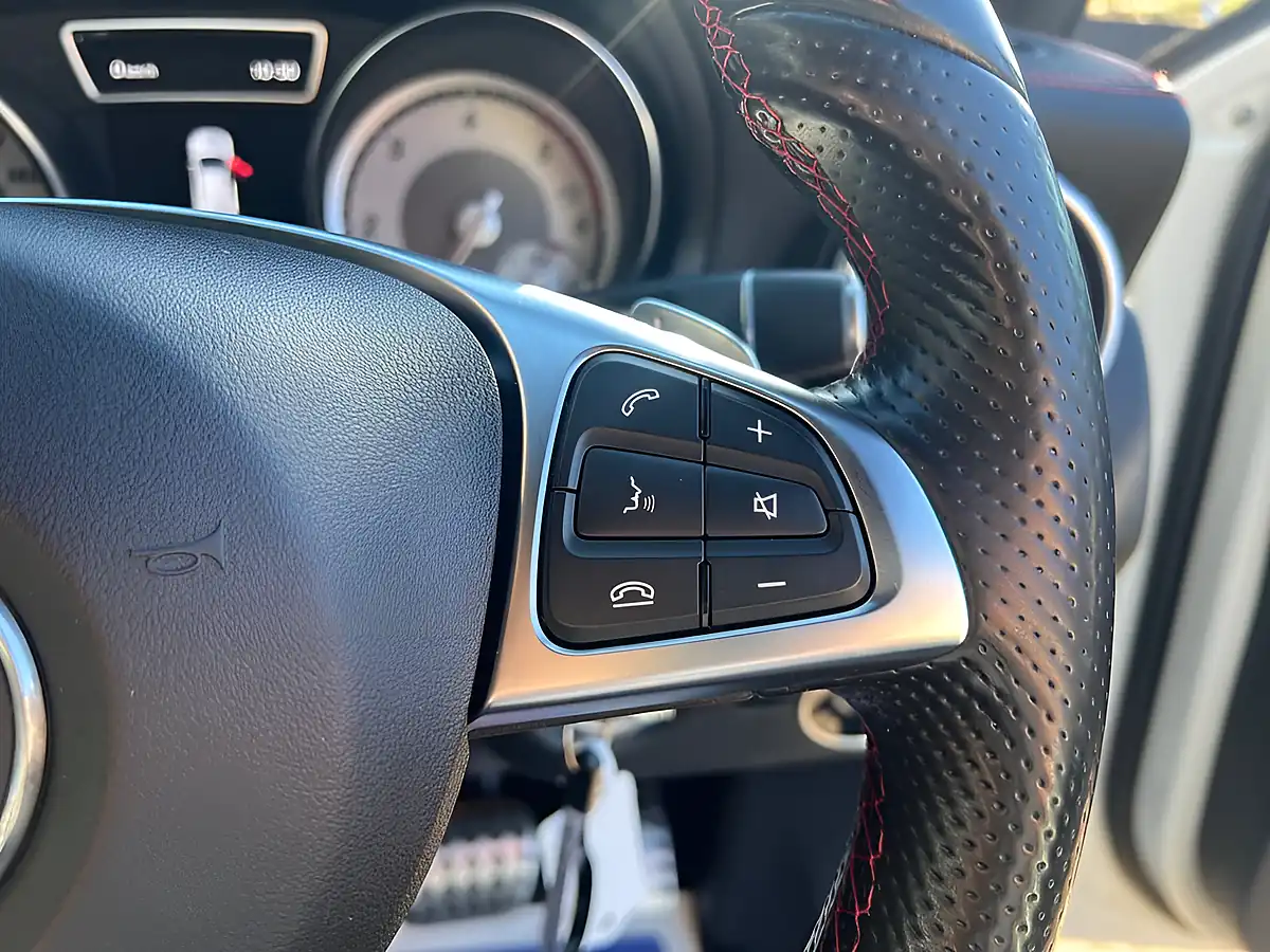 Used 2017 Mercedes-Benz Gla AMG Line White - Interior and Exterior details 14