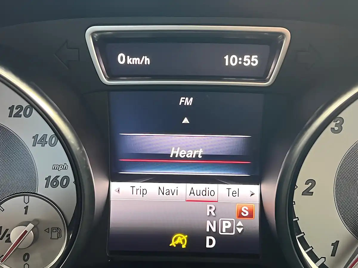 Used 2017 Mercedes-Benz Gla AMG Line White - Interior and Exterior details 17