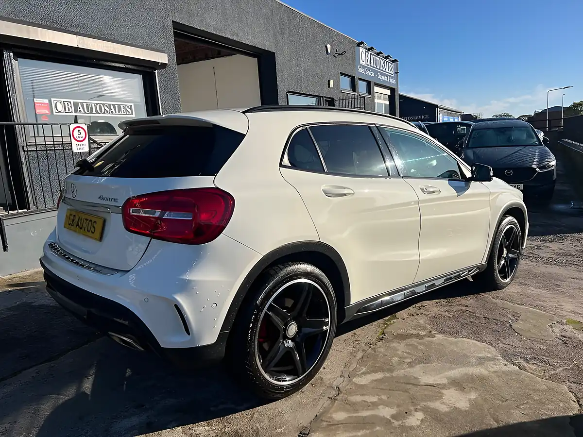 Used 2017 Mercedes-Benz Gla AMG Line White - Interior and Exterior details 4