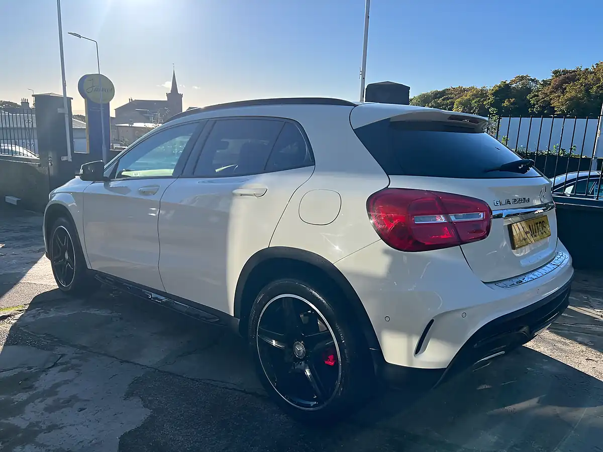 Used 2017 Mercedes-Benz Gla AMG Line White - Interior and Exterior details 6