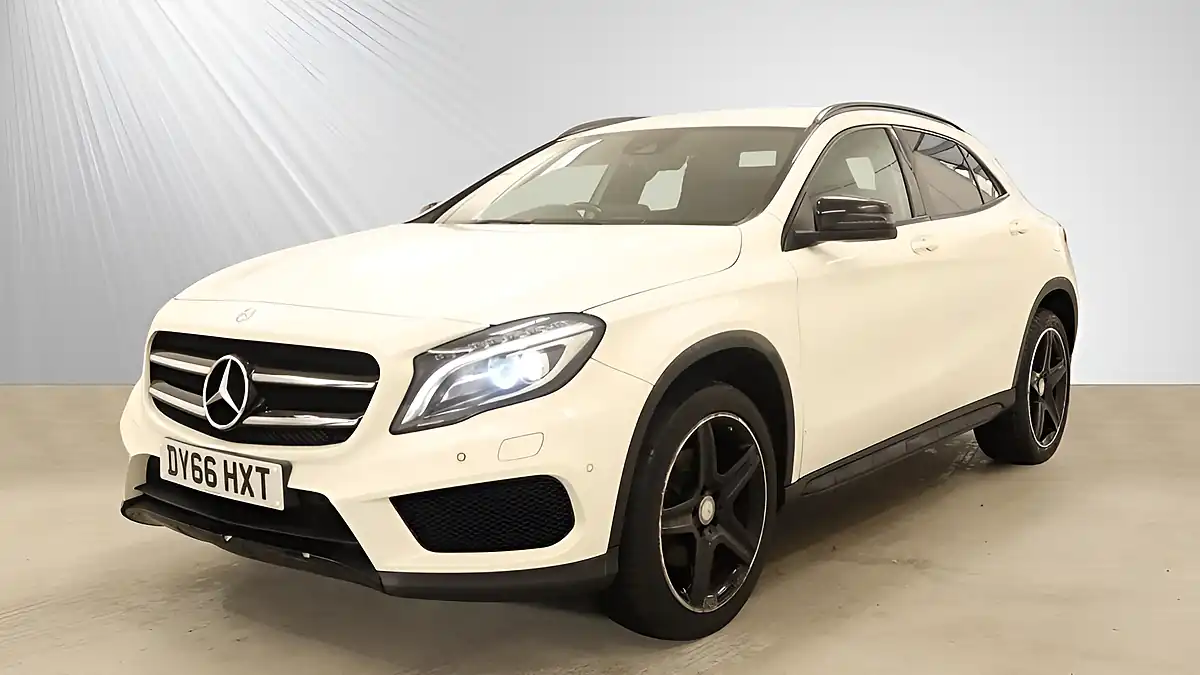 Used 2017 Mercedes-Benz Gla Class AMG Line White - Interior and Exterior details 4