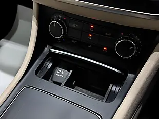 Used 2017 Mercedes-Benz Gla Se Beige - Interior and Exterior details 15