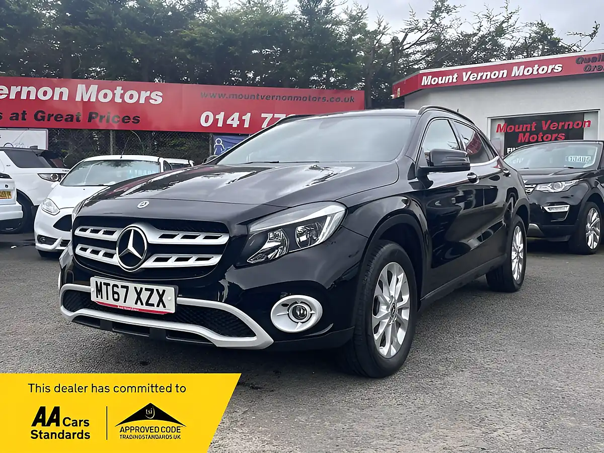 Used 2017 Mercedes-Benz Gla Se Black - Front View