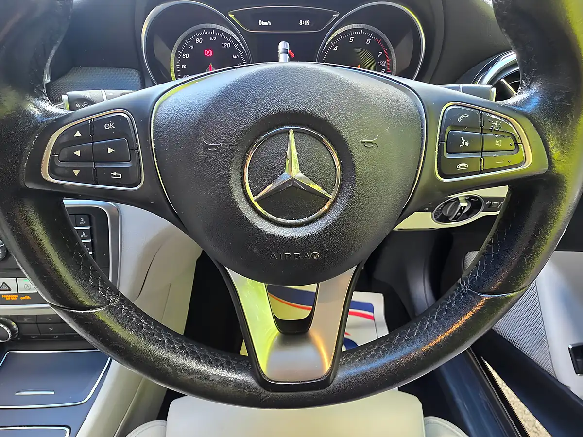 Used 2017 Mercedes-Benz Gla Se Grey - Interior and Exterior details 15