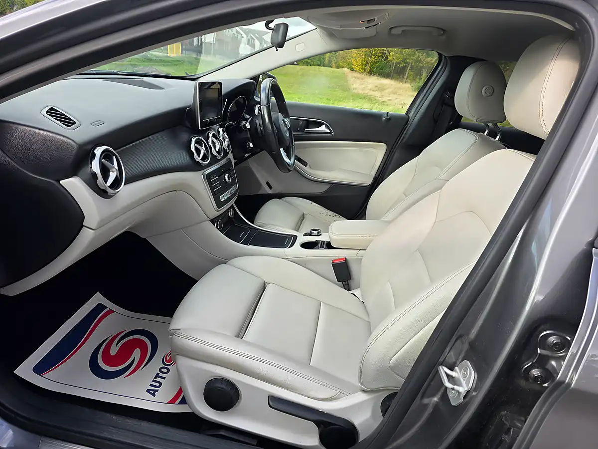 Used 2017 Mercedes-Benz Gla Se Grey - Interior and Exterior details 9