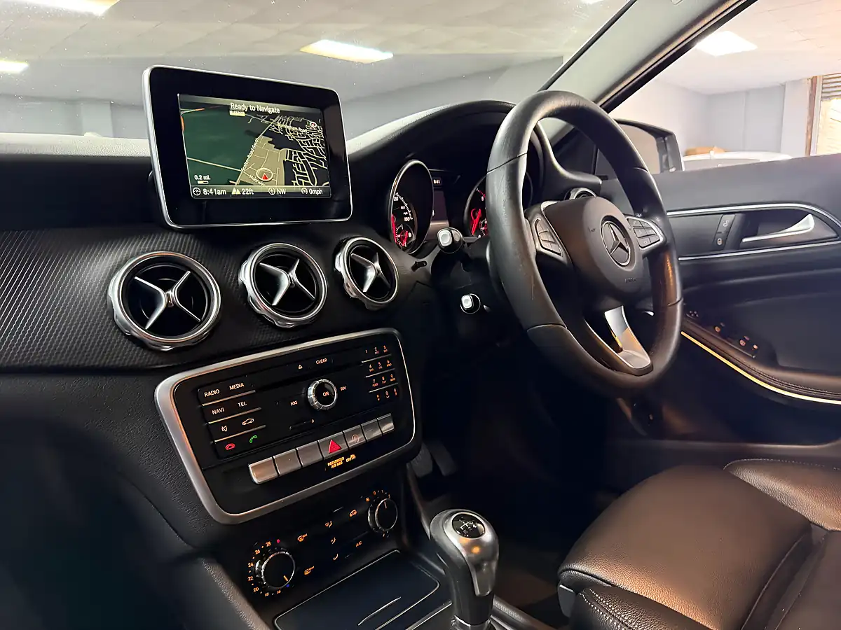 Used 2017 Mercedes-Benz Gla Se Mountain Grey - Interior and Exterior details 10