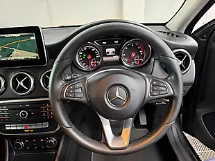 Used 2017 Mercedes-Benz Gla Se Mountain Grey - Interior and Exterior details 16
