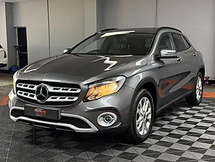 Used 2017 Mercedes-Benz Gla Se Mountain Grey - Interior and Exterior details 4