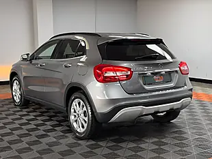 Used 2017 Mercedes-Benz Gla Se Mountain Grey - Interior and Exterior details 5