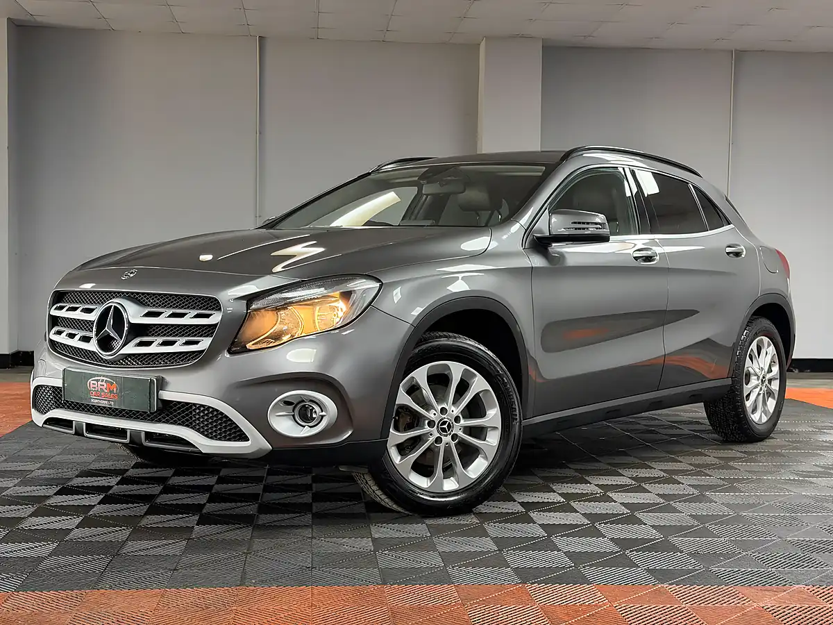Used 2017 Mercedes-Benz Gla Se Mountain Grey - Interior and Exterior details 7