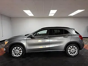 Used 2017 Mercedes-Benz Gla Se Mountain Grey - Interior and Exterior details 9