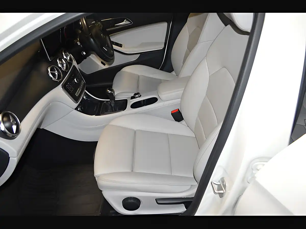Used 2017 Mercedes-Benz Gla Se White - Interior and Exterior details 10