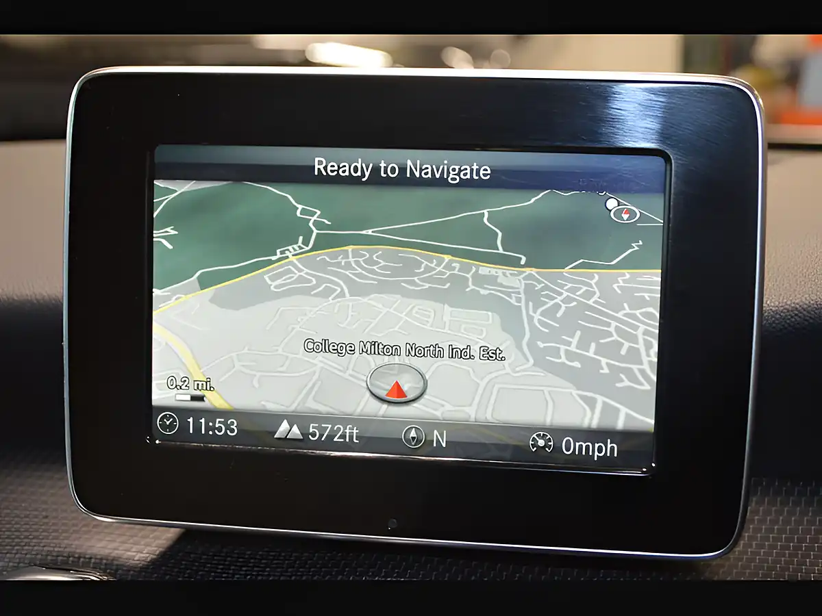 Used 2017 Mercedes-Benz Gla Se White - Interior and Exterior details 11