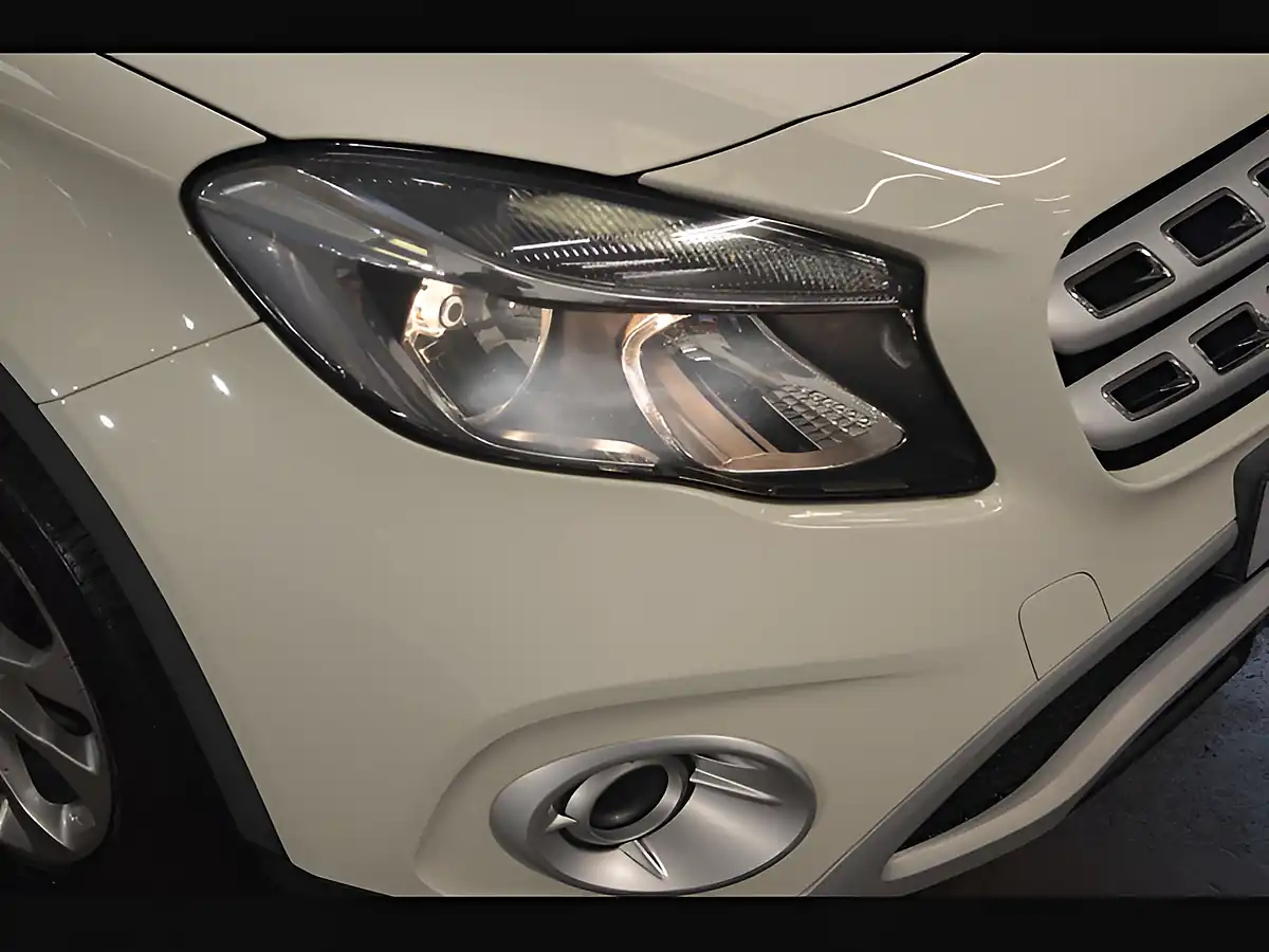Used 2017 Mercedes-Benz Gla Se White - Interior and Exterior details 19