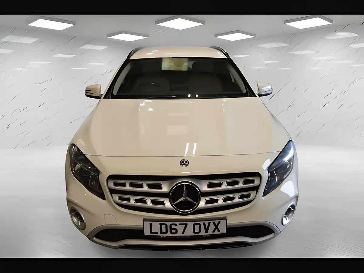 Used 2017 Mercedes-Benz Gla Se White - Interior and Exterior details 2