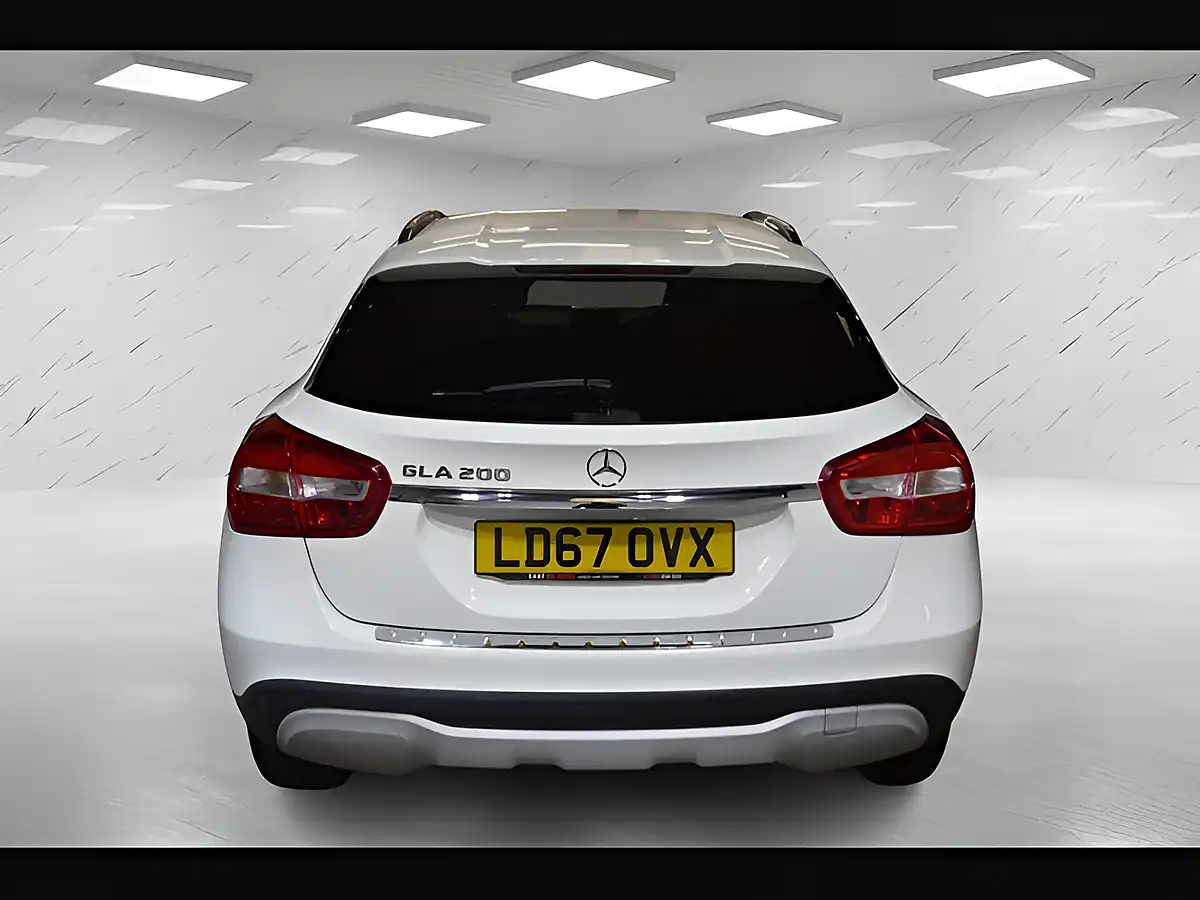 Used 2017 Mercedes-Benz Gla Se White - Interior and Exterior details 7