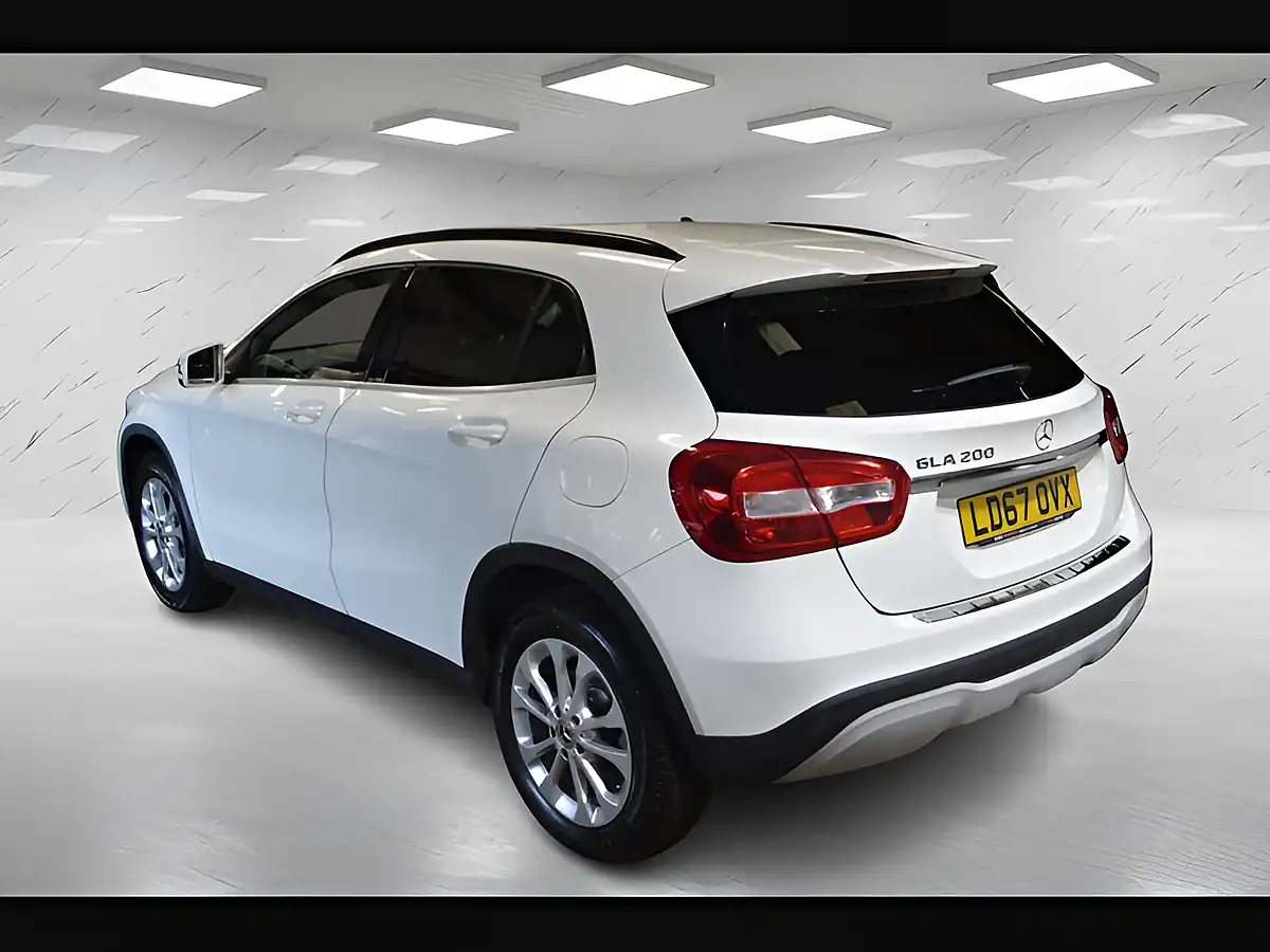 Used 2017 Mercedes-Benz Gla Se White - Interior and Exterior details 8