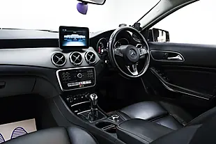 Used 2017 Mercedes-Benz Gla Sport Executive Bronze - Interior and Exterior details 19