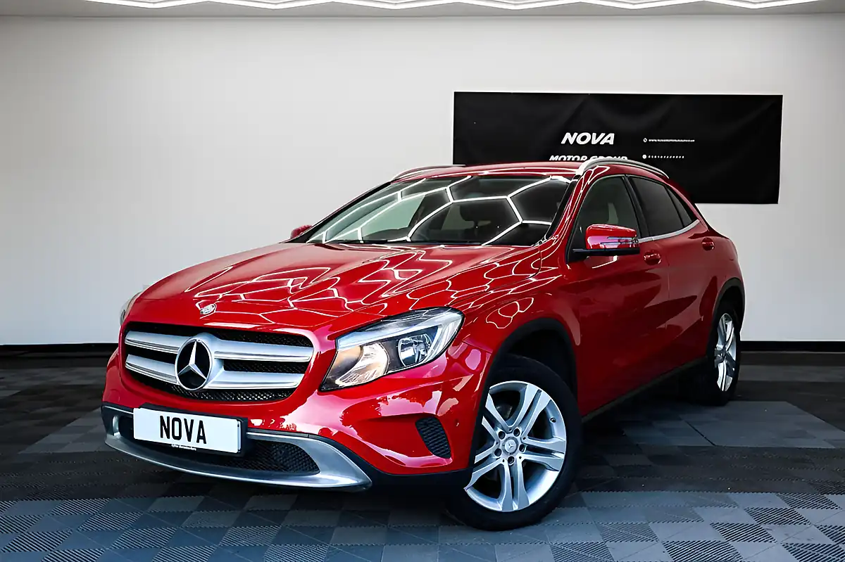 Used 2017 Mercedes-Benz Gla Sport Executive Jupiter Red - Interior and Exterior details 2