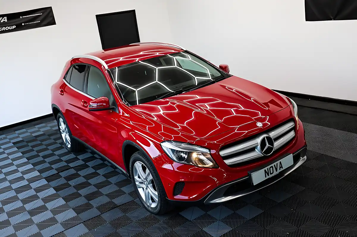Used 2017 Mercedes-Benz Gla Sport Executive Jupiter Red - Interior and Exterior details 3
