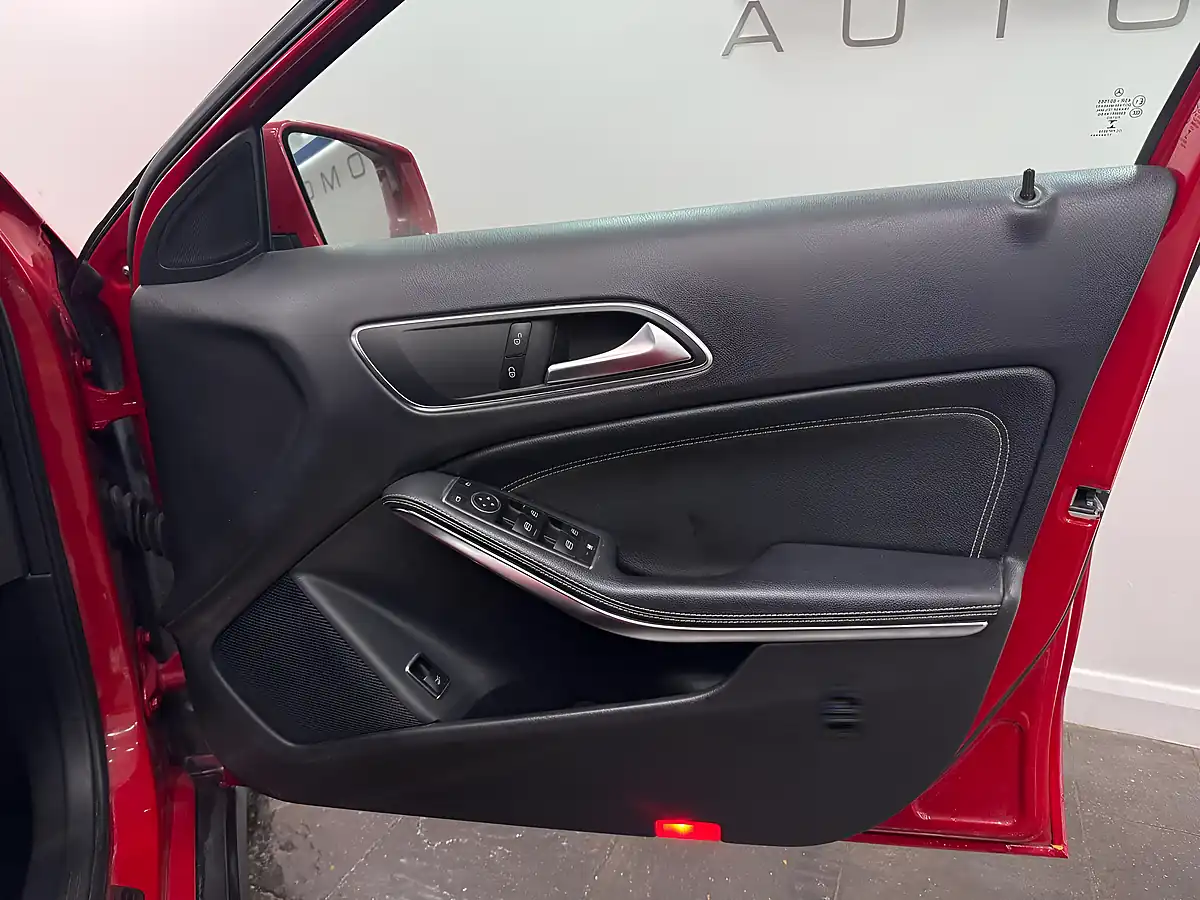 Used 2017 Mercedes-Benz Gla Sport (executive) Red - Interior and Exterior details 13
