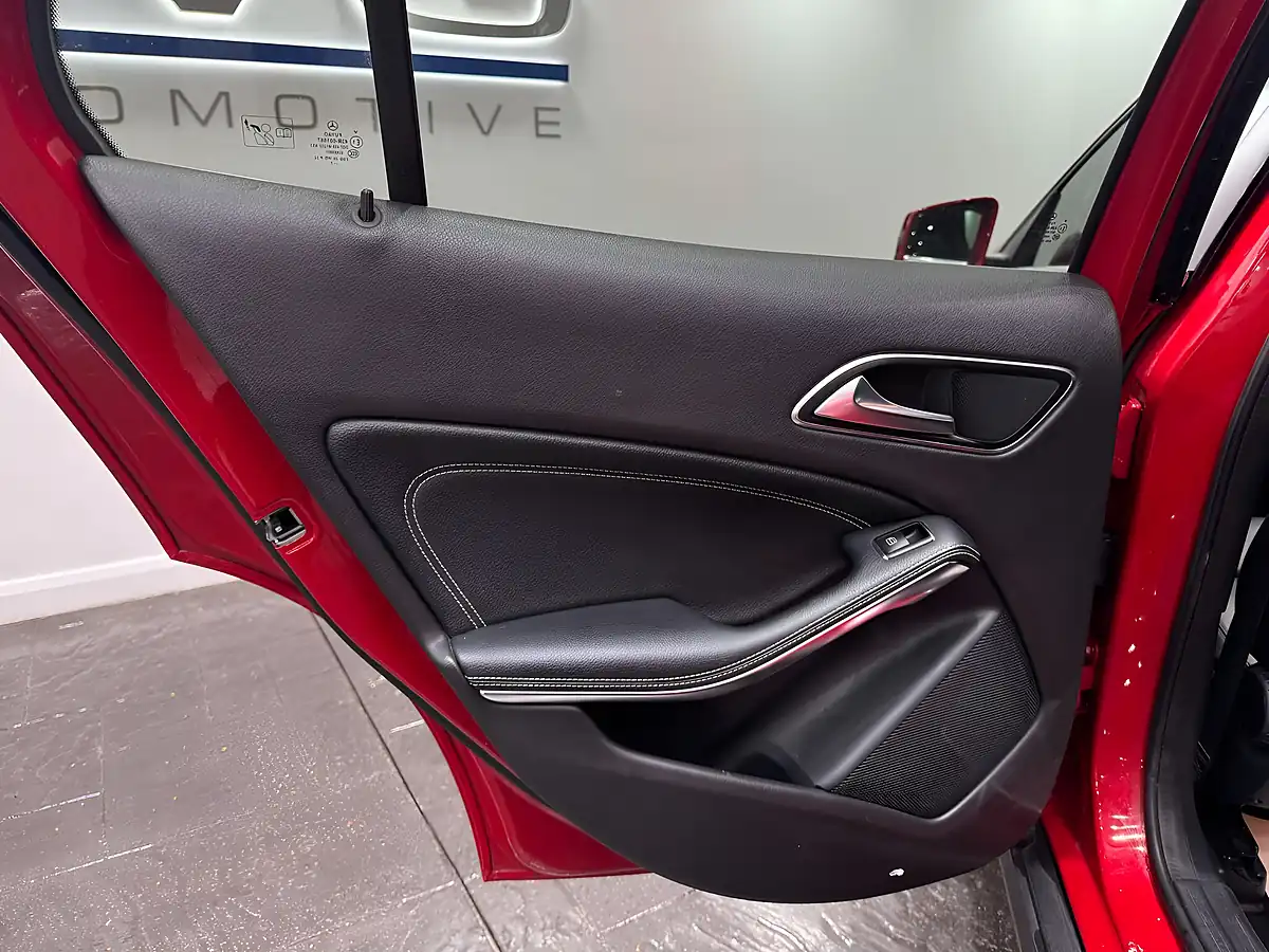 Used 2017 Mercedes-Benz Gla Sport (executive) Red - Interior and Exterior details 17