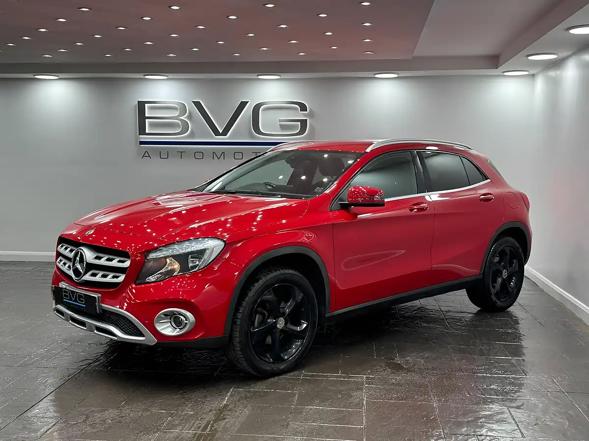 Used 2017 Mercedes-Benz Gla Sport (executive) Red - Interior and Exterior details 5