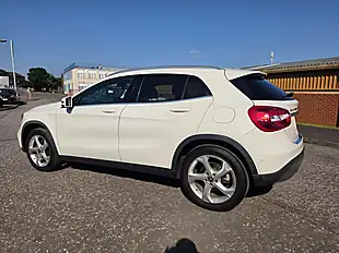 Used 2017 Mercedes-Benz Gla Sport Executive White - Interior and Exterior details 14