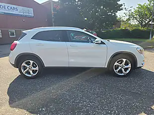 Used 2017 Mercedes-Benz Gla Sport Executive White - Interior and Exterior details 16
