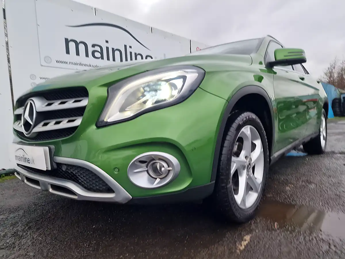 Used 2017 Mercedes-Benz Gla Sport Green - Interior and Exterior details 10