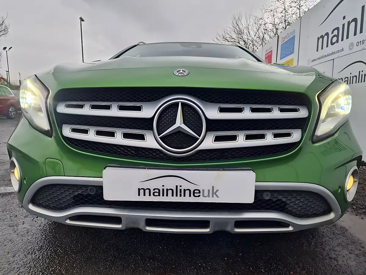 Used 2017 Mercedes-Benz Gla Sport Green - Interior and Exterior details 8