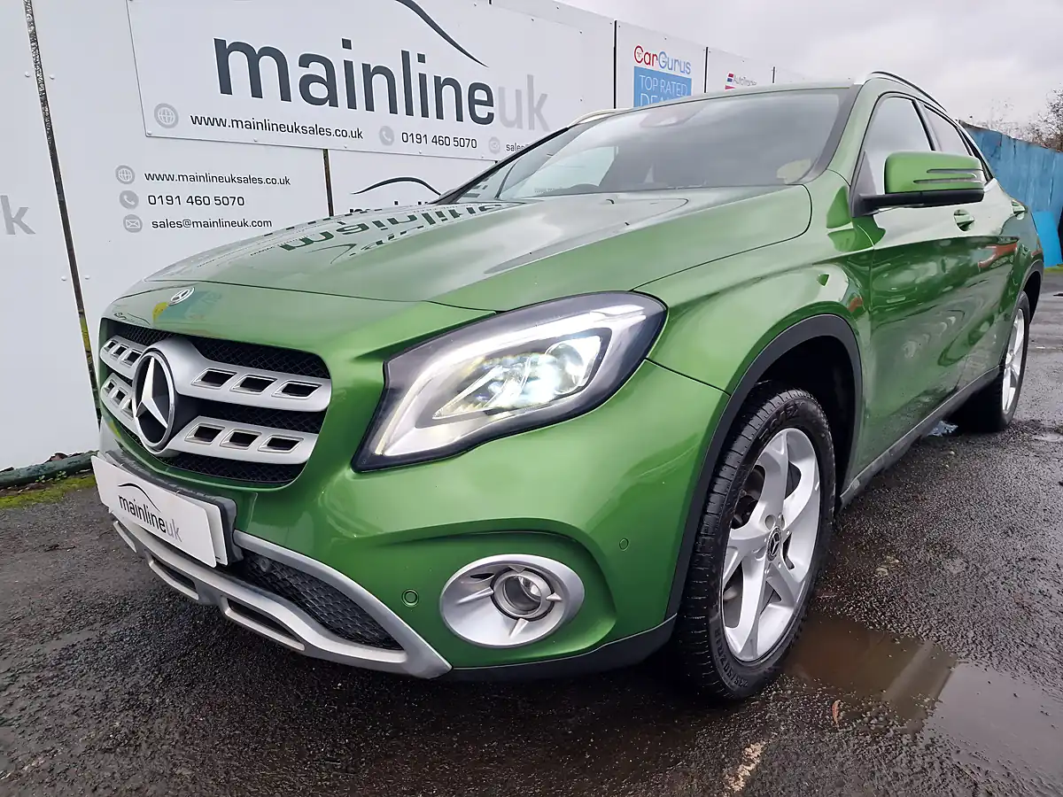 Used 2017 Mercedes-Benz Gla Sport Green - Interior and Exterior details 9