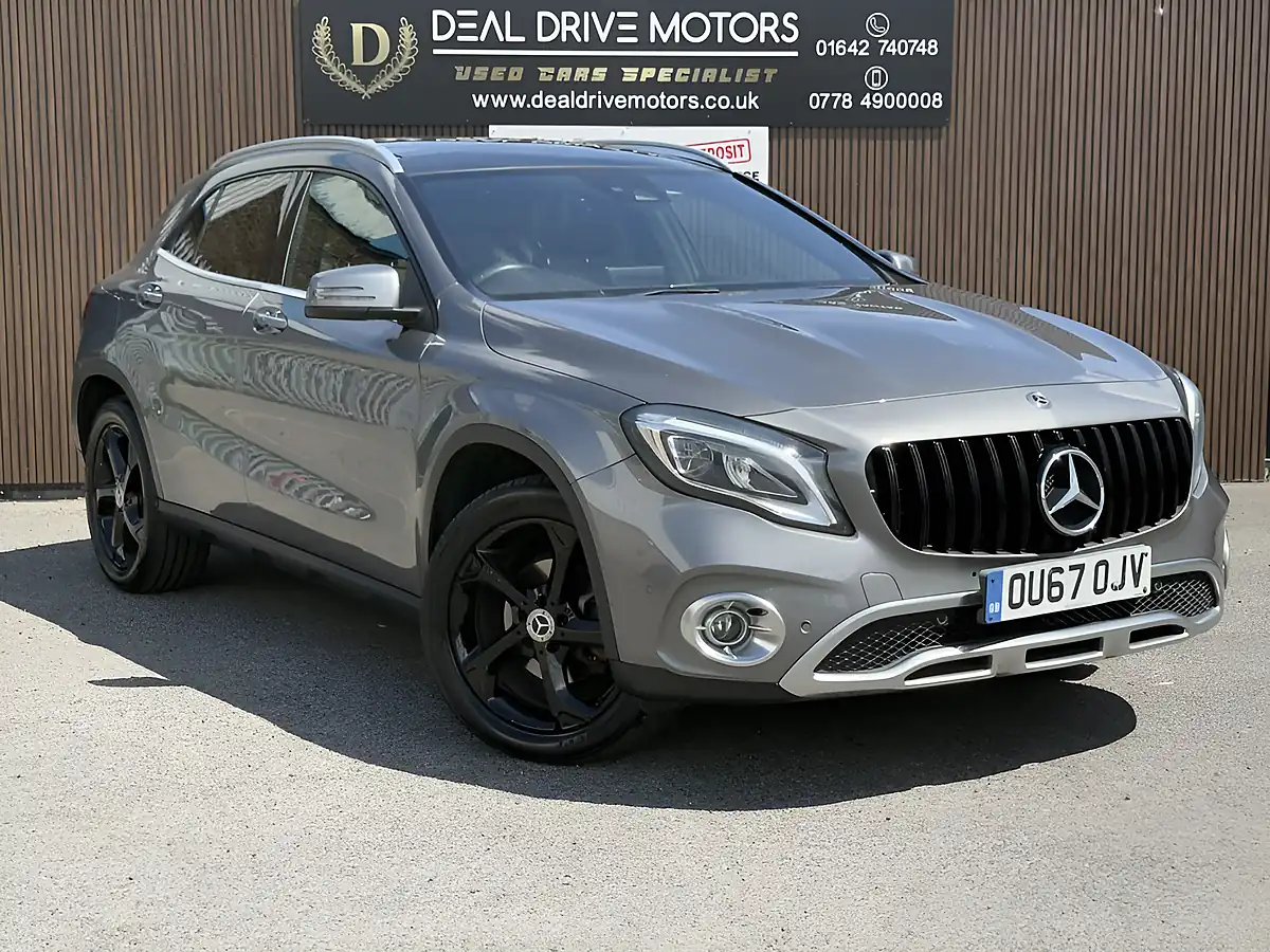 Used 2017 Mercedes-Benz Gla Sport (premium Plus) Grey - Front View