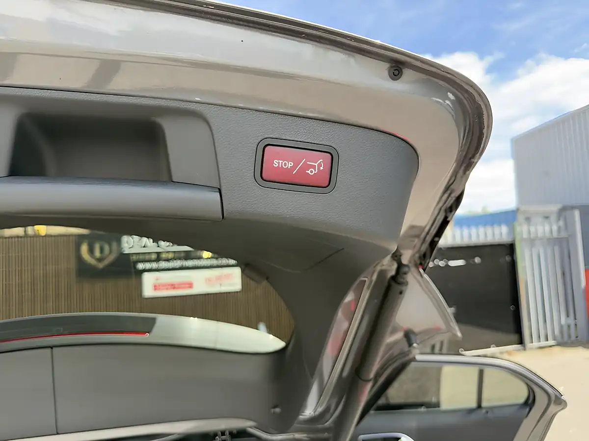 Used 2017 Mercedes-Benz Gla Sport (premium Plus) Grey - Interior and Exterior details 14