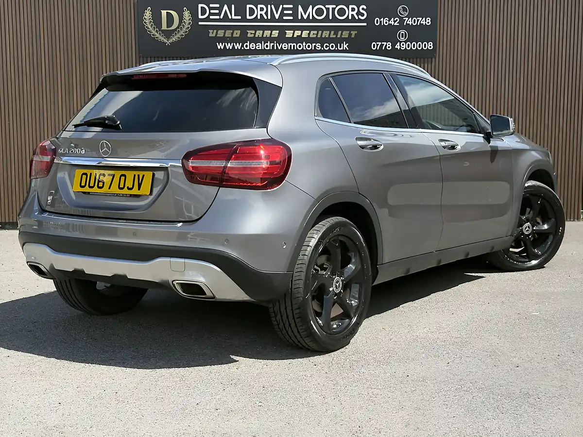 Used 2017 Mercedes-Benz Gla Sport (premium Plus) Grey - Interior and Exterior details 7