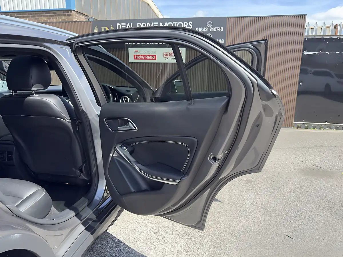 Used 2017 Mercedes-Benz Gla Sport (premium Plus) Grey - Interior and Exterior details 9
