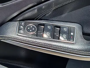 Used 2017 Mercedes-Benz Gla Sport (premium Plus) Grey - Interior and Exterior details 15
